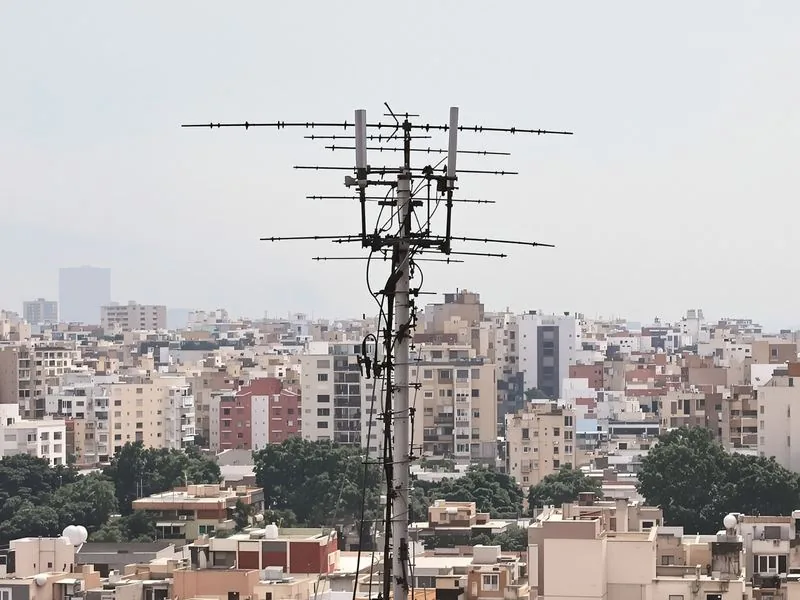 Antena colectiva o individual: qué necesita tu comunidad Antena colectiva o individual: qué necesita tu comunidad